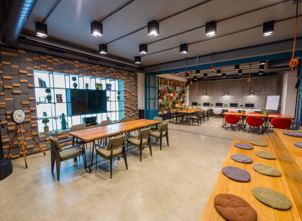 Benefits of Hiring an Office Interior Designer in Dubai
